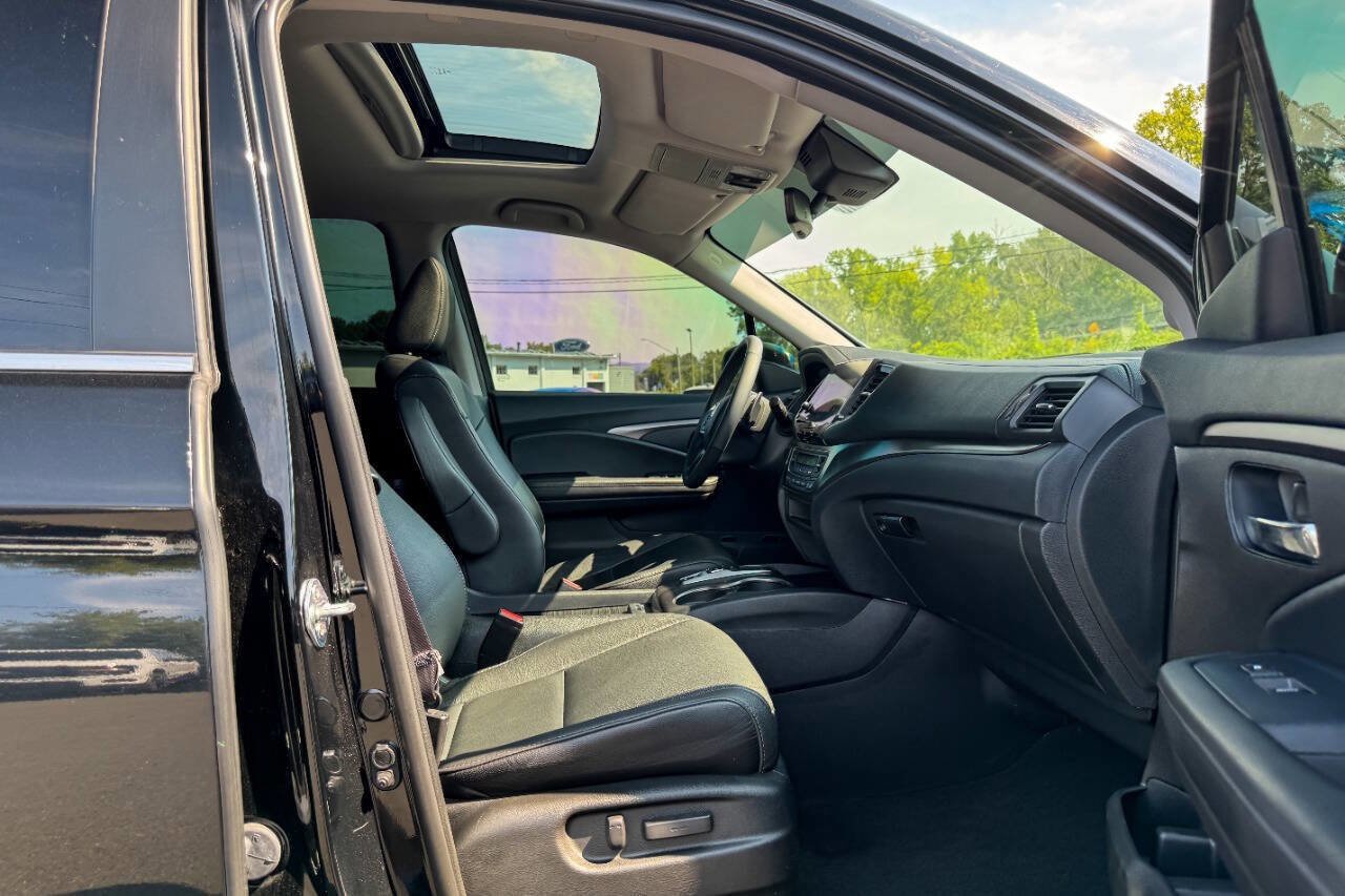 Used 2022 Honda Pilot Black Edition image 9