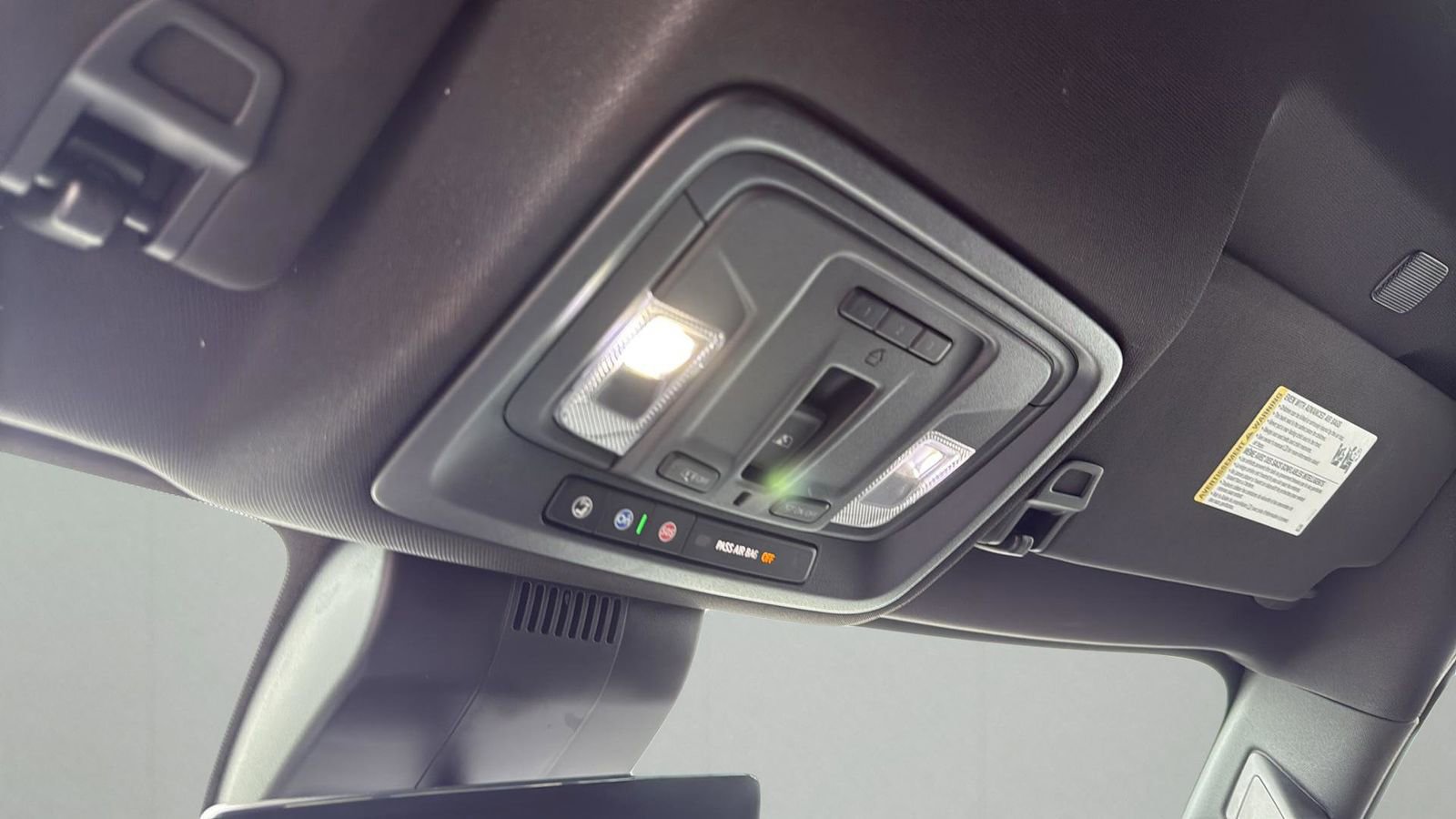 Used 2022 Chevrolet Silverado 1500 High Country w/ Technology Package image 23