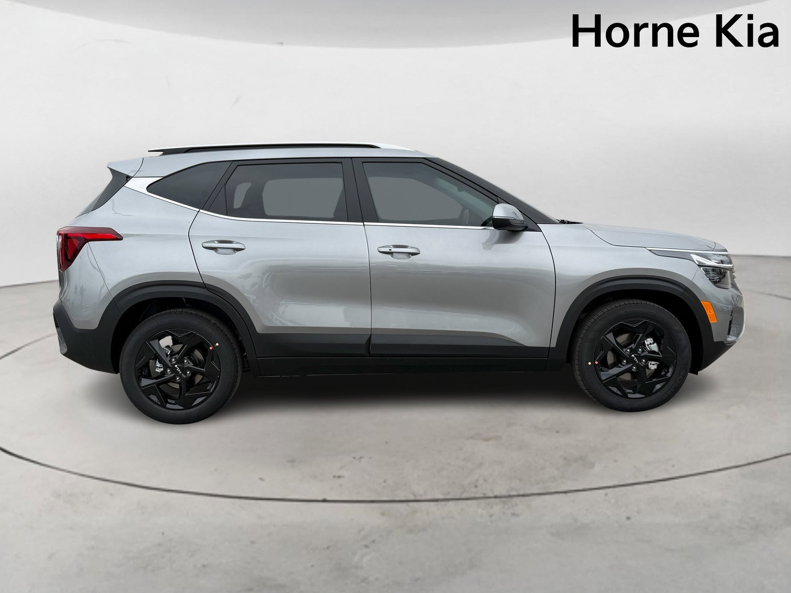 New 2026 Kia Seltos EX image 3