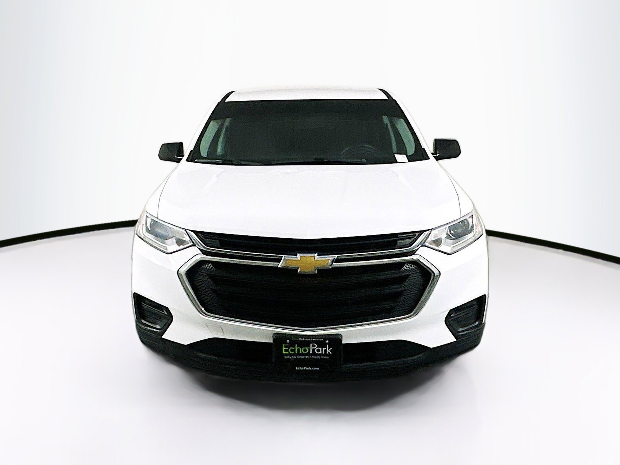 Used 2020 Chevrolet Traverse LS image 2