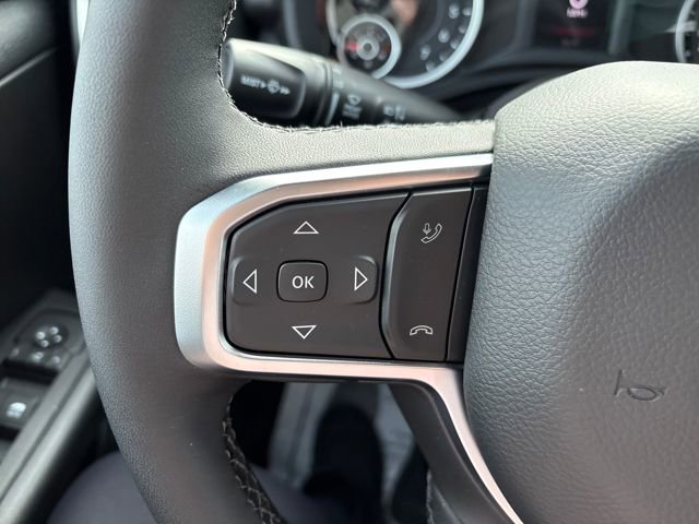 New 2026 RAM 1500 4x4 Crew Cab image 11