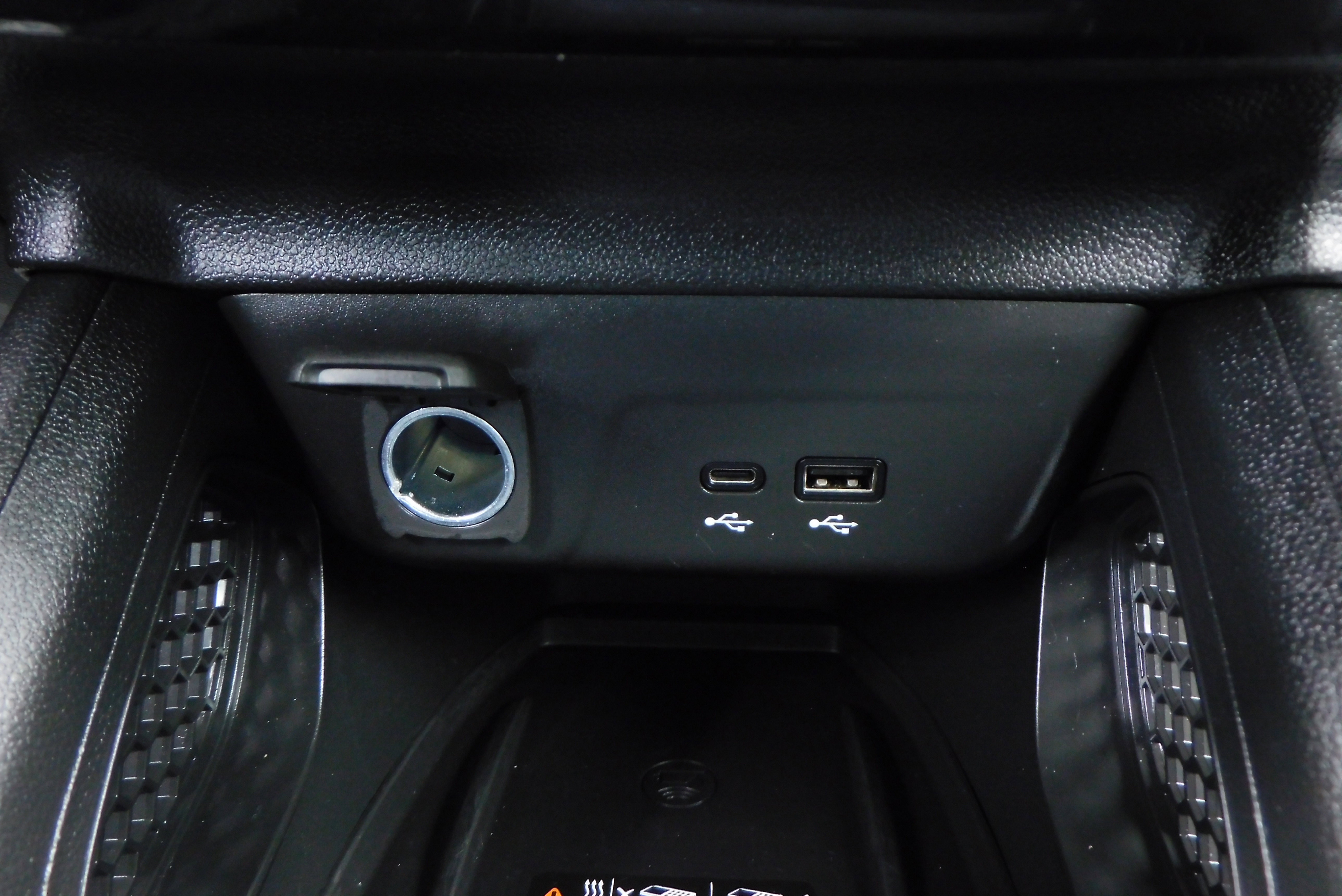 Used 2024 Chevrolet TrailBlazer RS w/ Convenience Package image 25