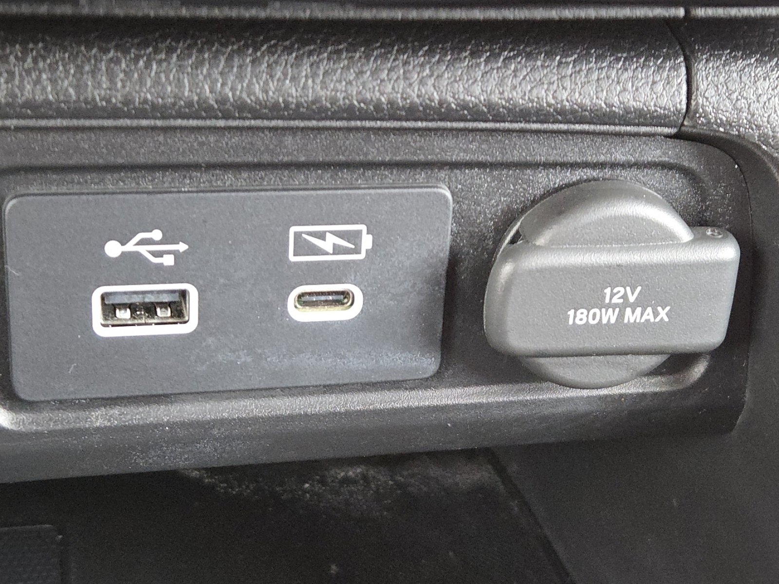 Used 2025 Honda Pilot EX-L image 11