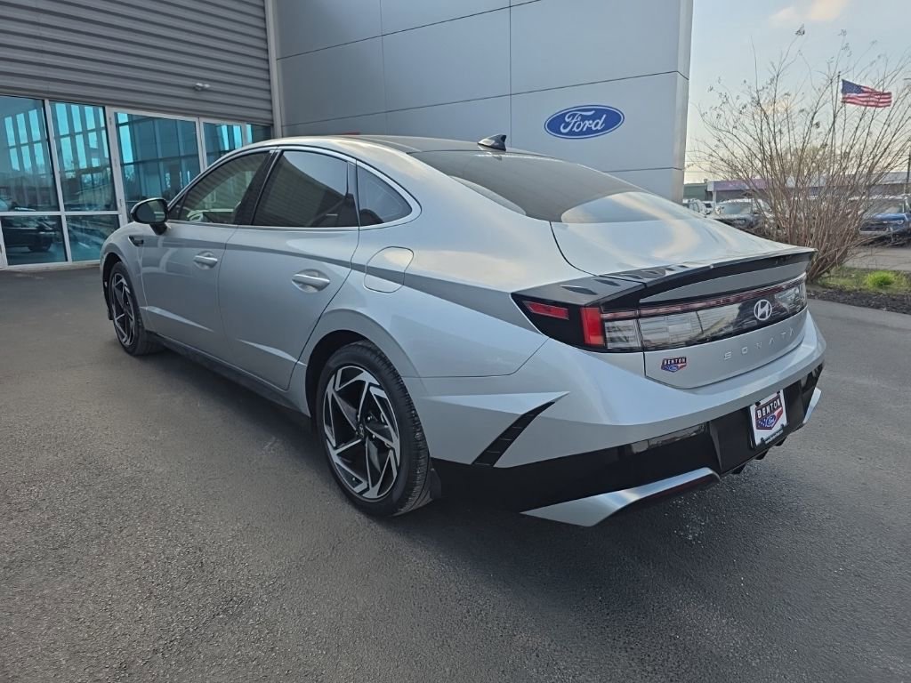 Used 2024 Hyundai Sonata SEL w/ Convenience Package image 9