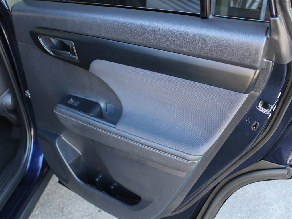 Used 2023 Toyota Highlander LE image 39