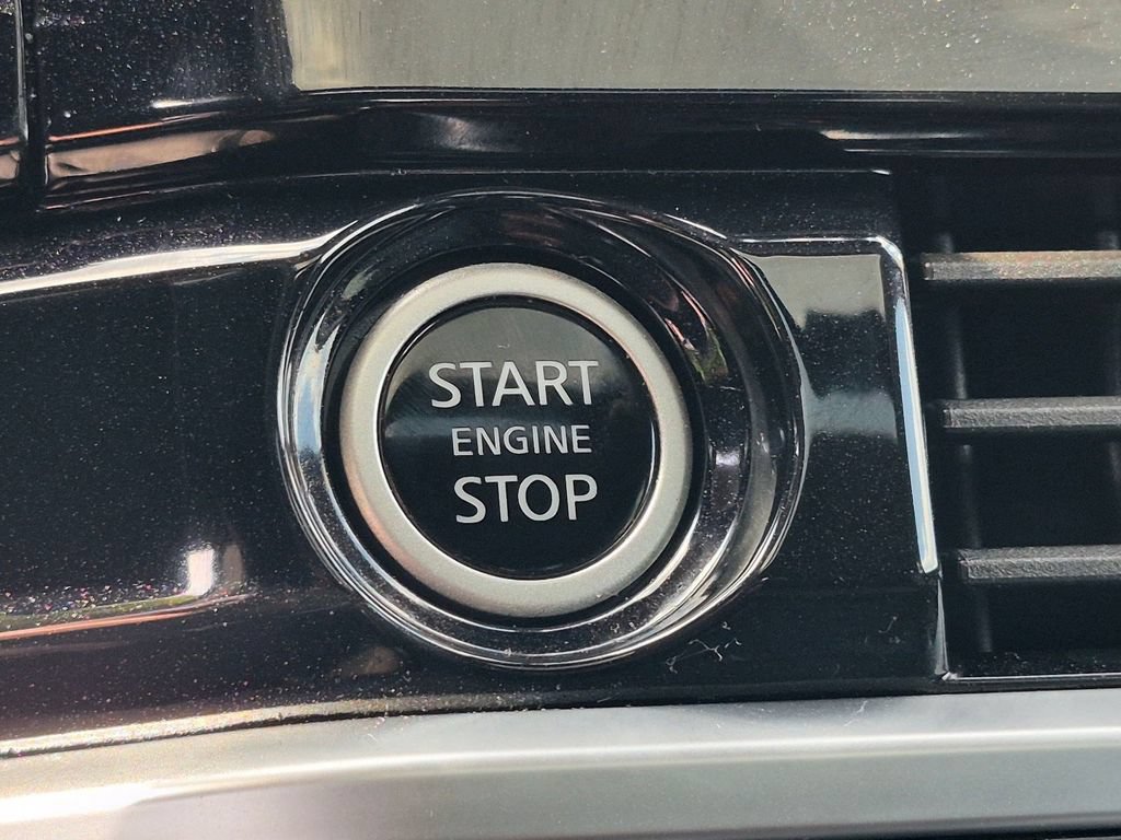 Used 2024 Nissan Pathfinder SL w/ SL Premium Package AWD/4WD image 17