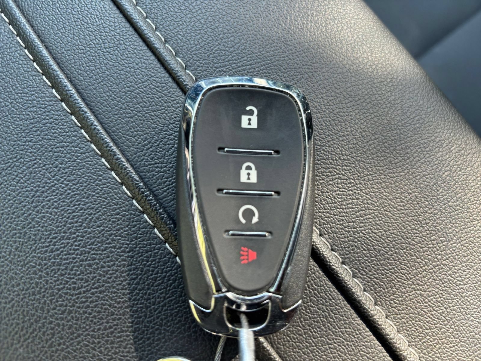 Used 2025 Chevrolet Blazer LT FWD image 18