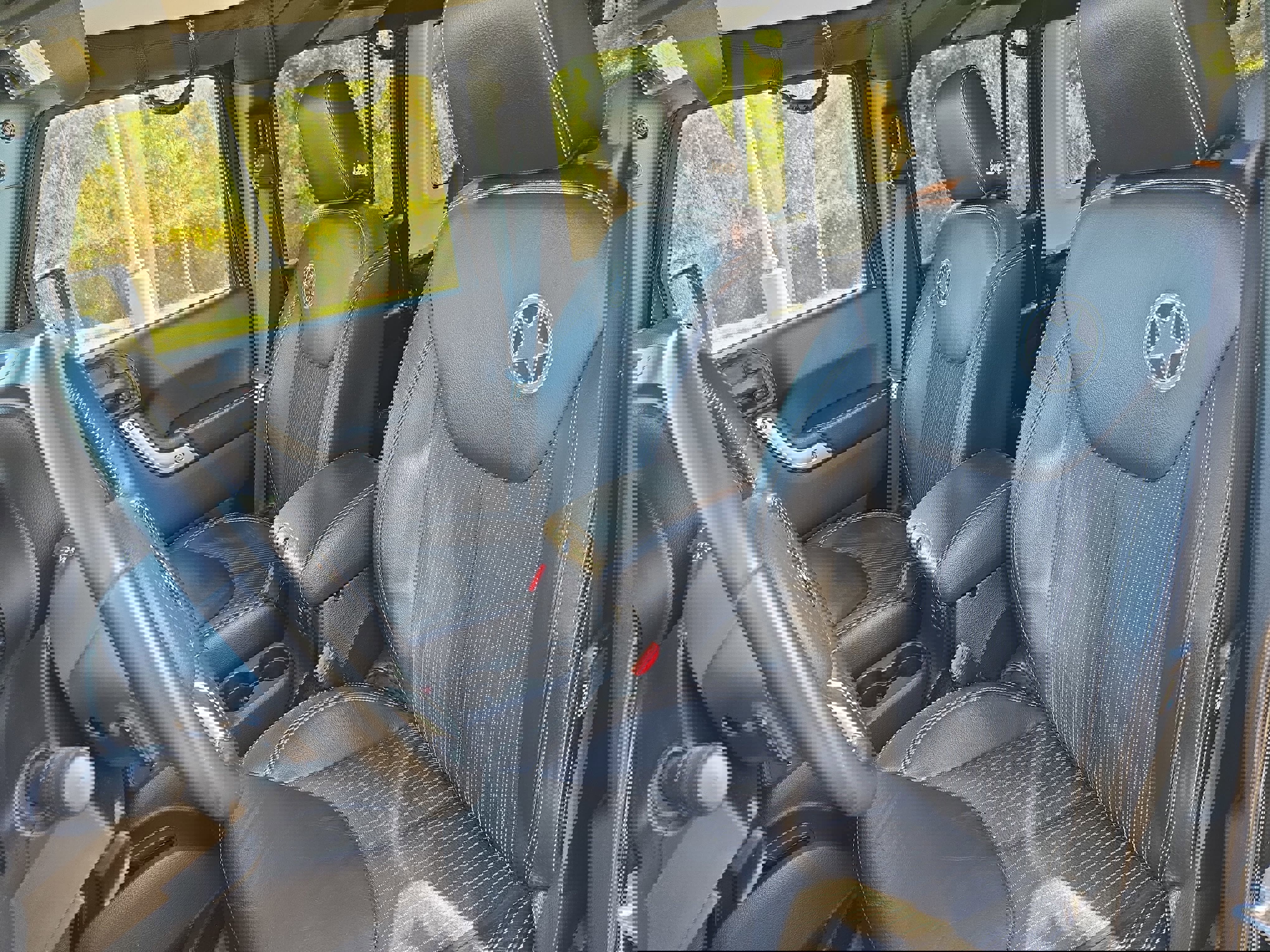 Used 2015 Jeep Wrangler Unlimited Sport image 15