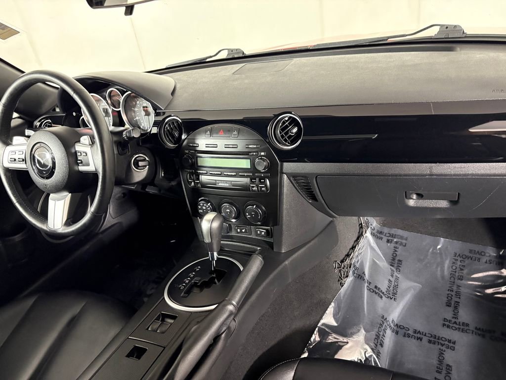 Used 2008 MAZDA MX-5 Miata Grand Touring w/ Premium Pkg image 27