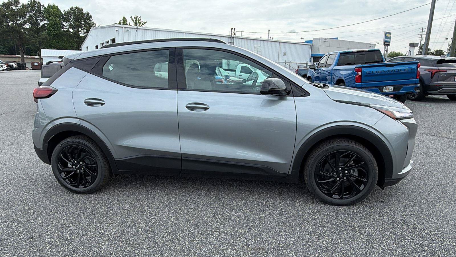 New 2027 Chevrolet Bolt RS w/ Technology Package FWD image 4