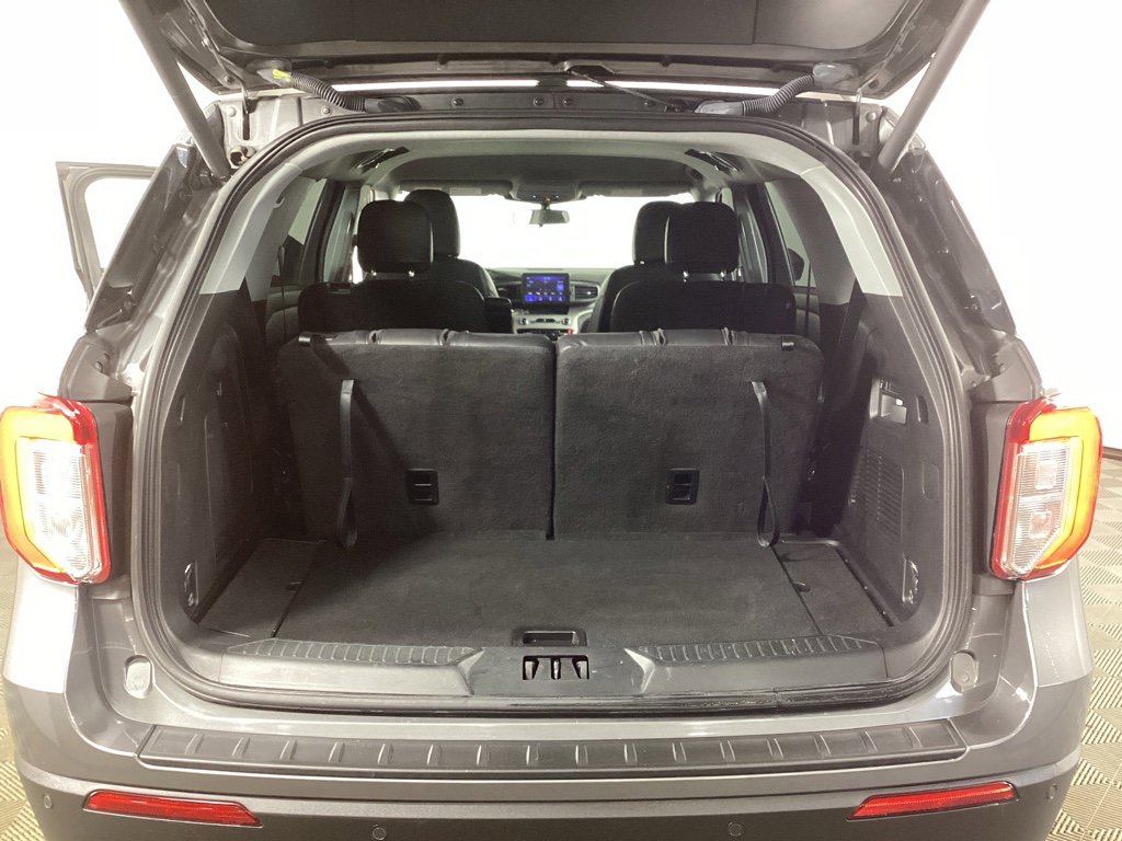 Used 2023 Ford Explorer XLT w/ Equipment Group 202A image 34