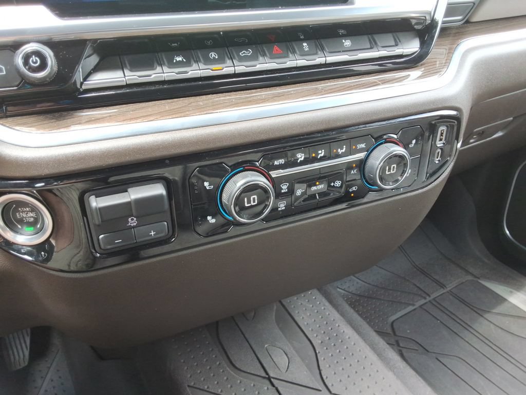 Certified 2022 Chevrolet Silverado 1500 LT w/ Protection Package AWD/4WD image 33