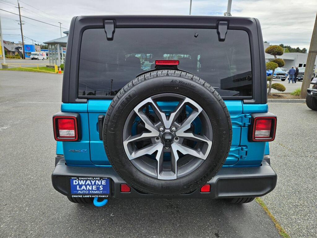 Used 2024 Jeep Wrangler Unlimited AWD/4WD image 4