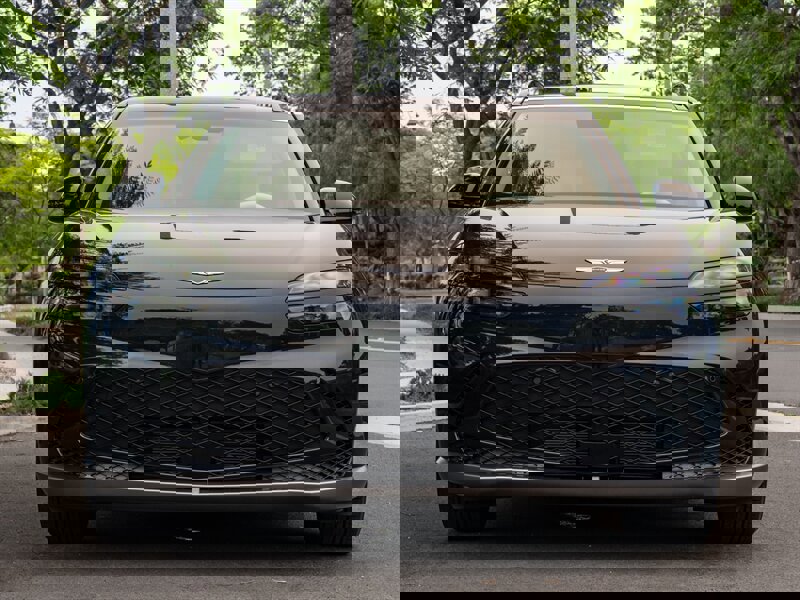 Used 2025 Genesis GV60 RWD image 5