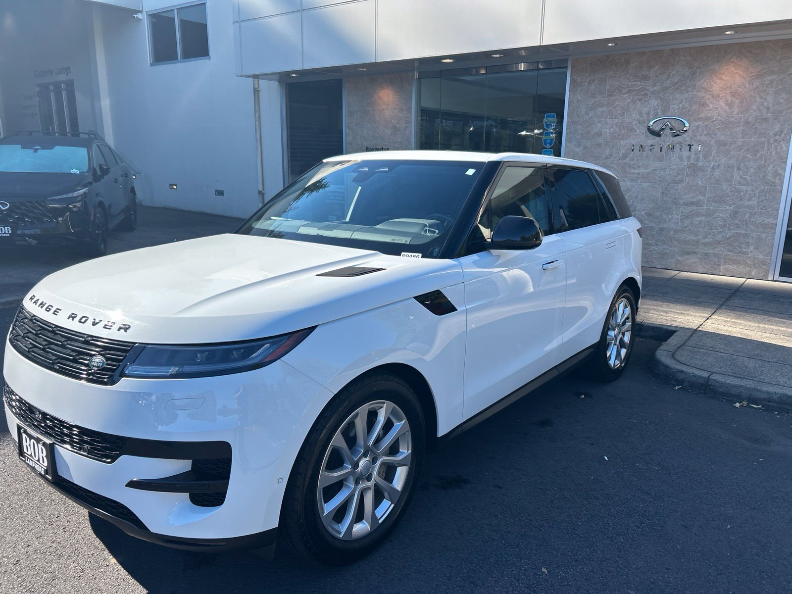Used 2025 Land Rover Range Rover Sport SE