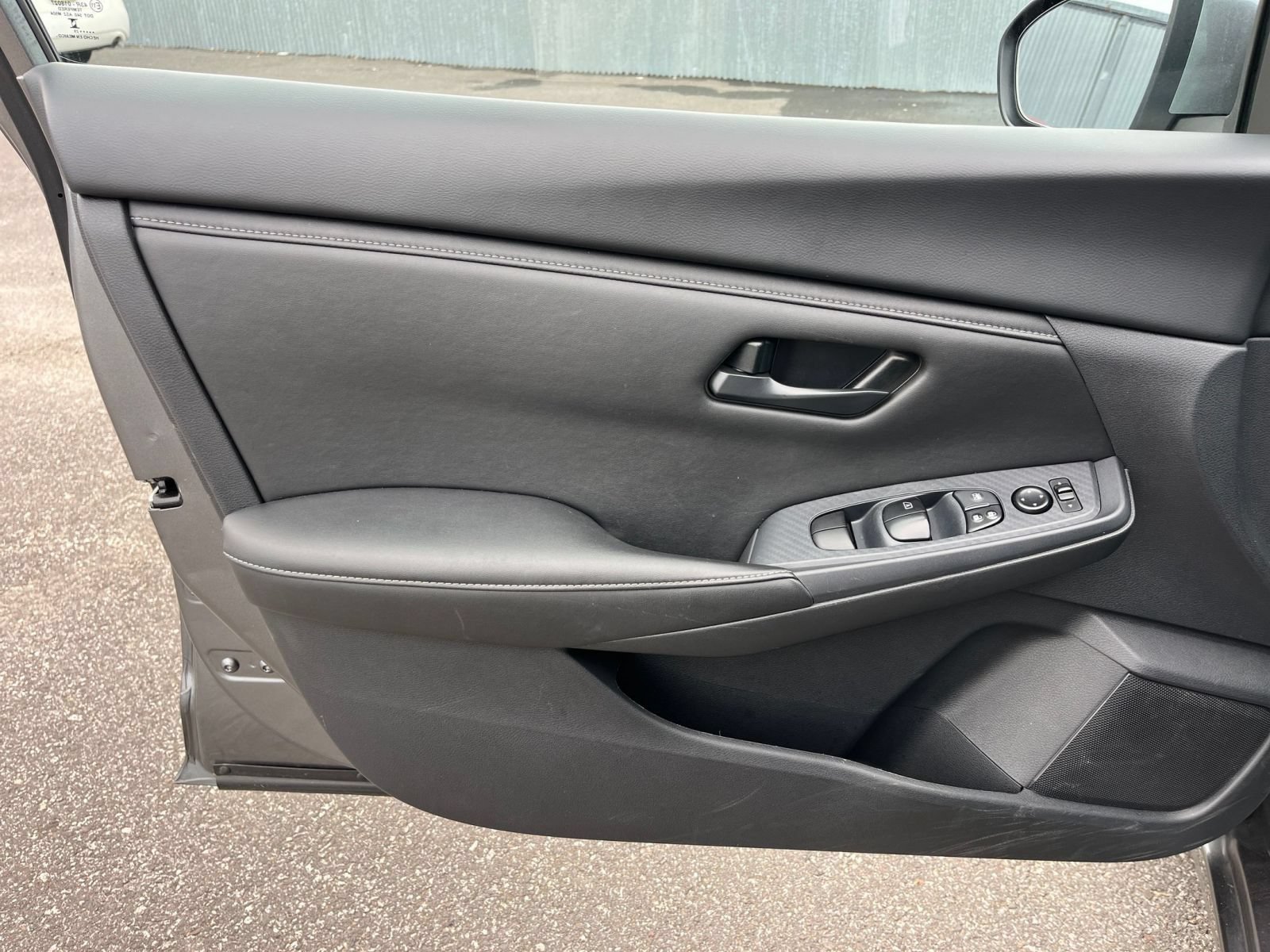 Used 2025 Nissan Sentra S FWD image 18