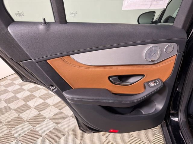 Used 2019 Mercedes-Benz GLC 300 4MATIC image 18