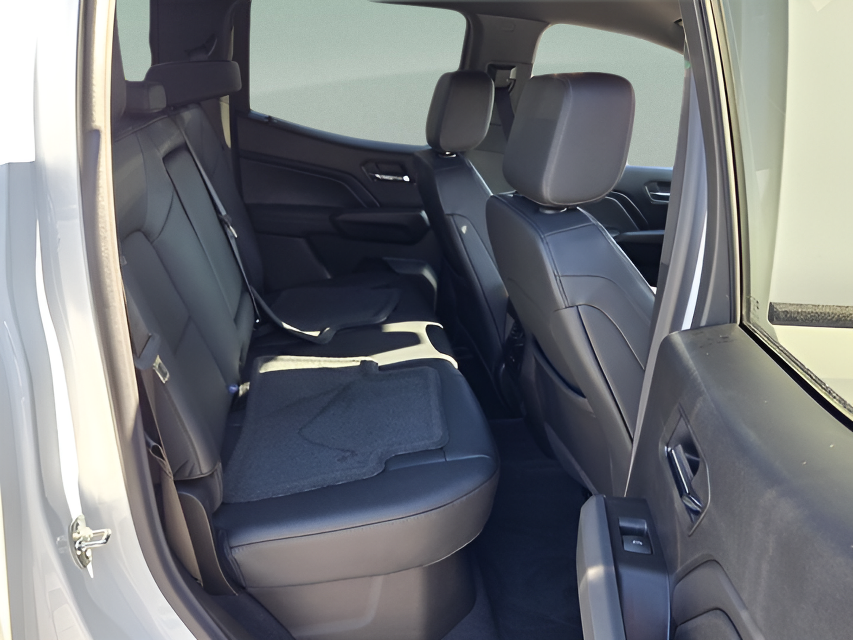 New 2026 Chevrolet Colorado LT w/ LT Convenience Package AWD/4WD image 14