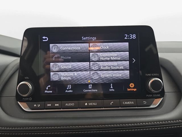 Used 2025 Nissan Rogue S AWD/4WD image 21