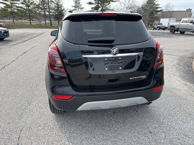 Used 2022 Buick Encore Preferred w/ Safety Package AWD/4WD image 28