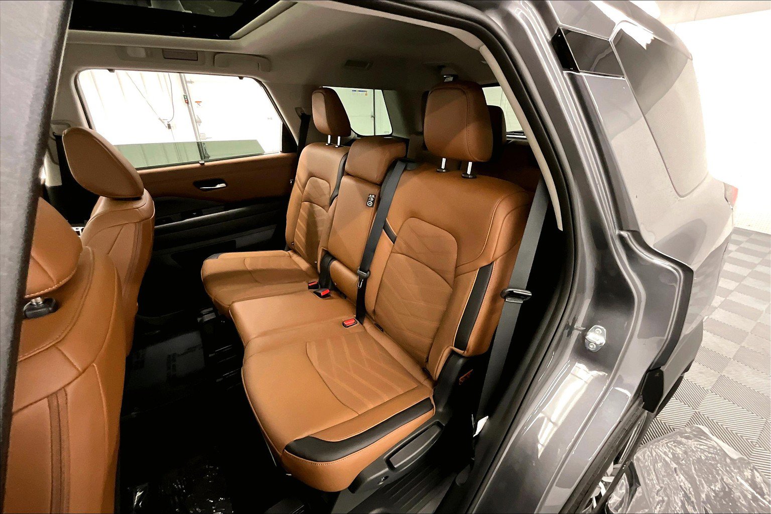 New 2025 Nissan Pathfinder Platinum w/ Cargo Package AWD/4WD image 11