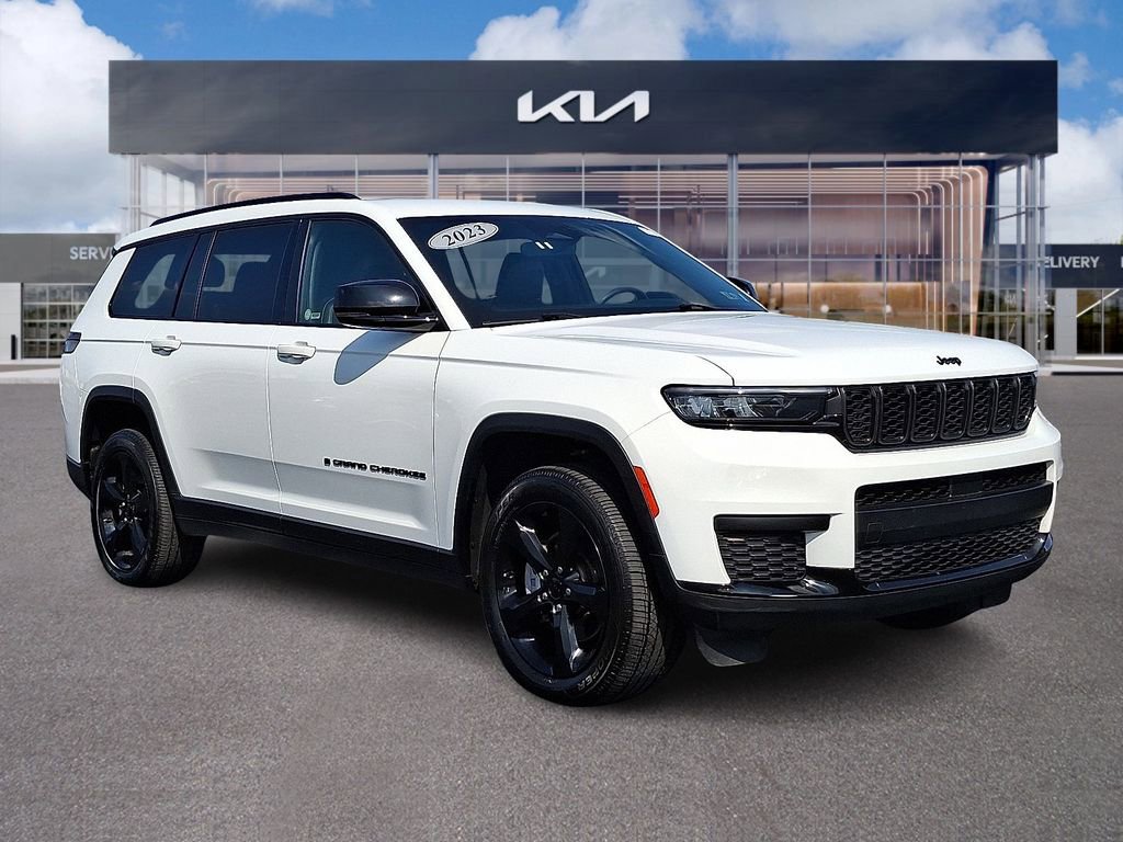 Used 2023 Jeep Grand Cherokee L Laredo