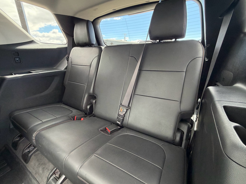 Used 2020 Chevrolet Traverse Premier w/ Redline Edition image 14