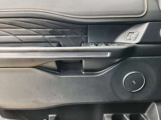 Used 2019 Ford Expedition Max Platinum RWD image 20
