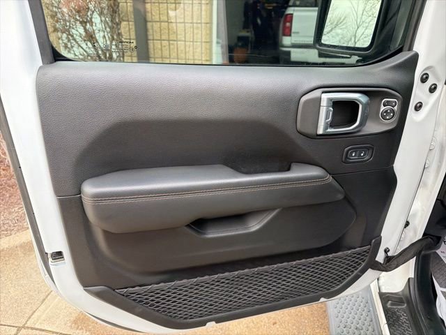 Used 2021 Jeep Wrangler Unlimited Rubicon w/ Trailer Tow Package image 8