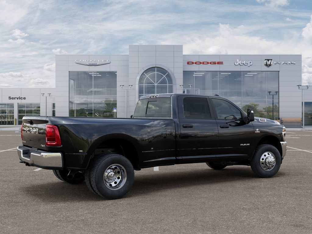 New 2026 RAM 3500 Big Horn AWD/4WD image 4