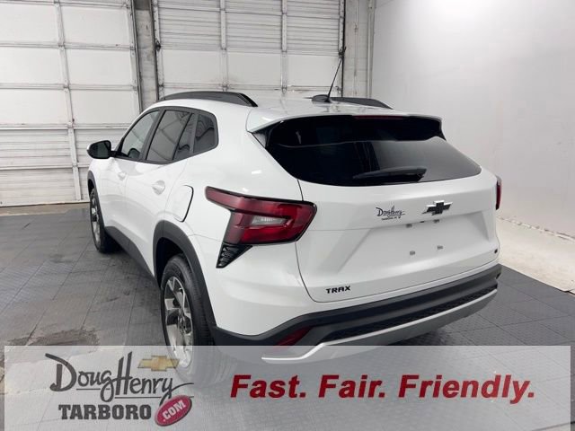 New 2025 Chevrolet Trax LT w/ Sunroof Package image 3