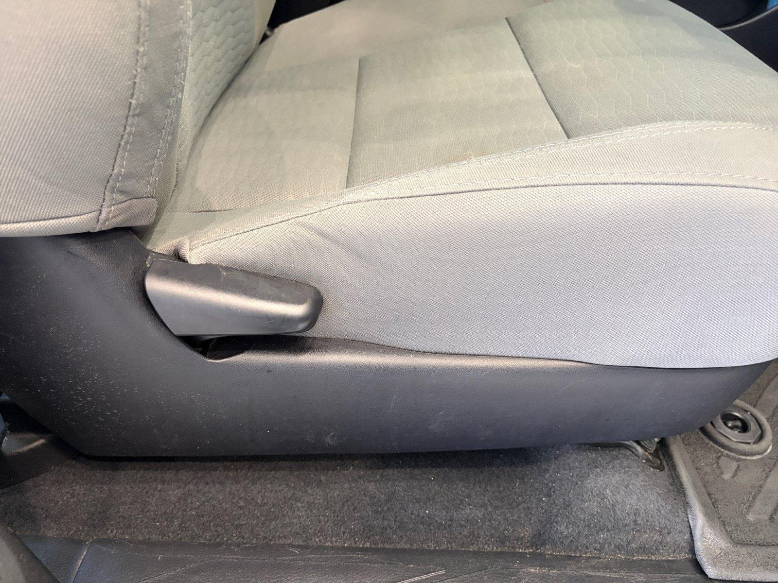 Used 2018 Toyota Tacoma SR5 AWD/4WD image 25