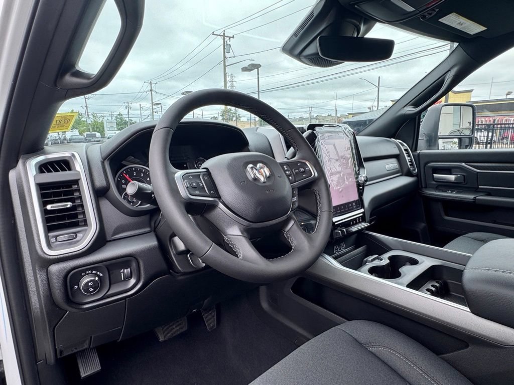 New 2026 RAM 2500 Big Horn AWD/4WD image 13