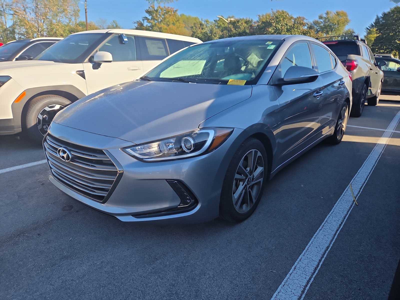 Used 2017 Hyundai Elantra Limited w/ Limited Tech Package 04