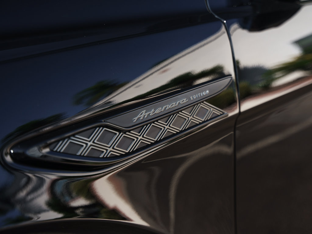 New 2027 Bentley Bentayga AWD/4WD image 38