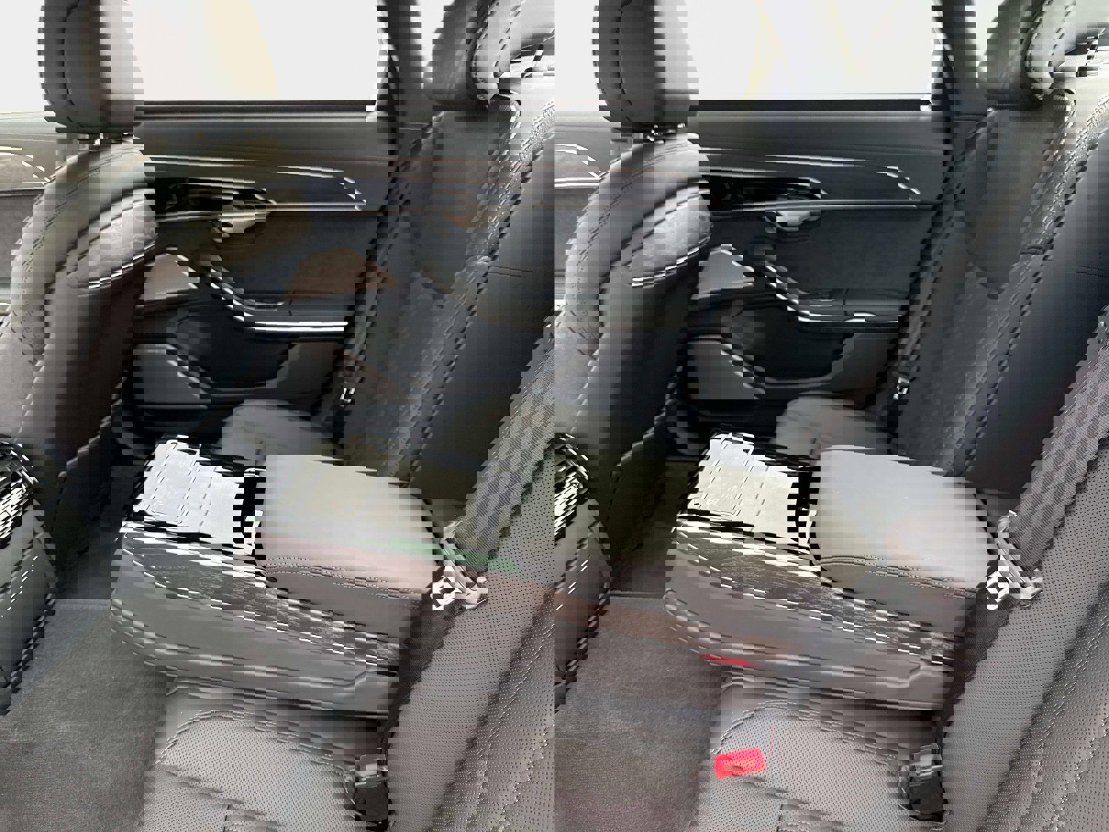 New 2026 Audi A8 L 3.0T image 12