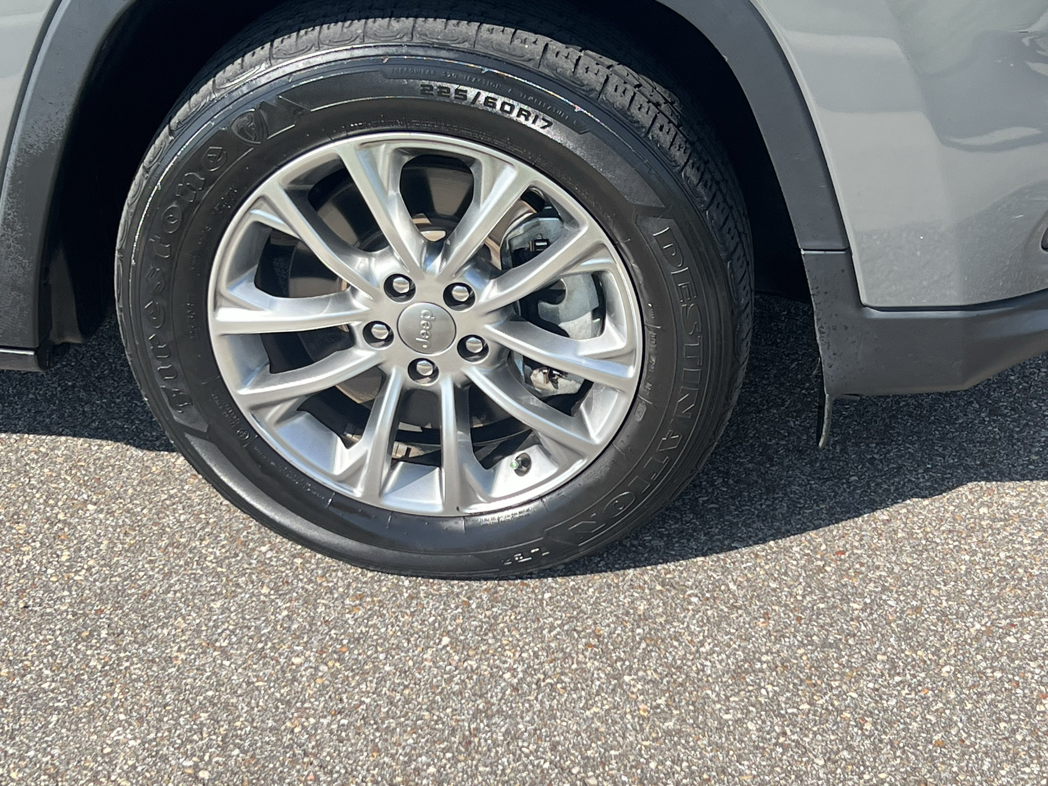 Used 2021 Jeep Cherokee Latitude Lux w/ Sun & Sound Group FWD image 11