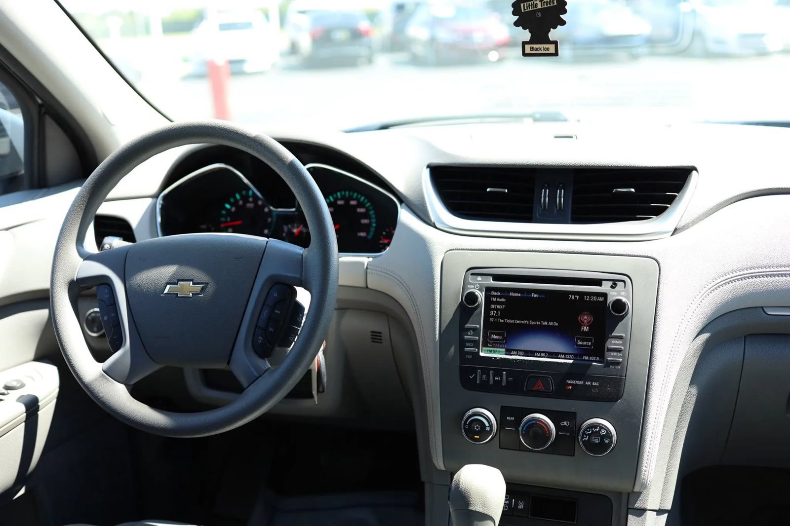 Used 2017 Chevrolet Traverse LS FWD image 42