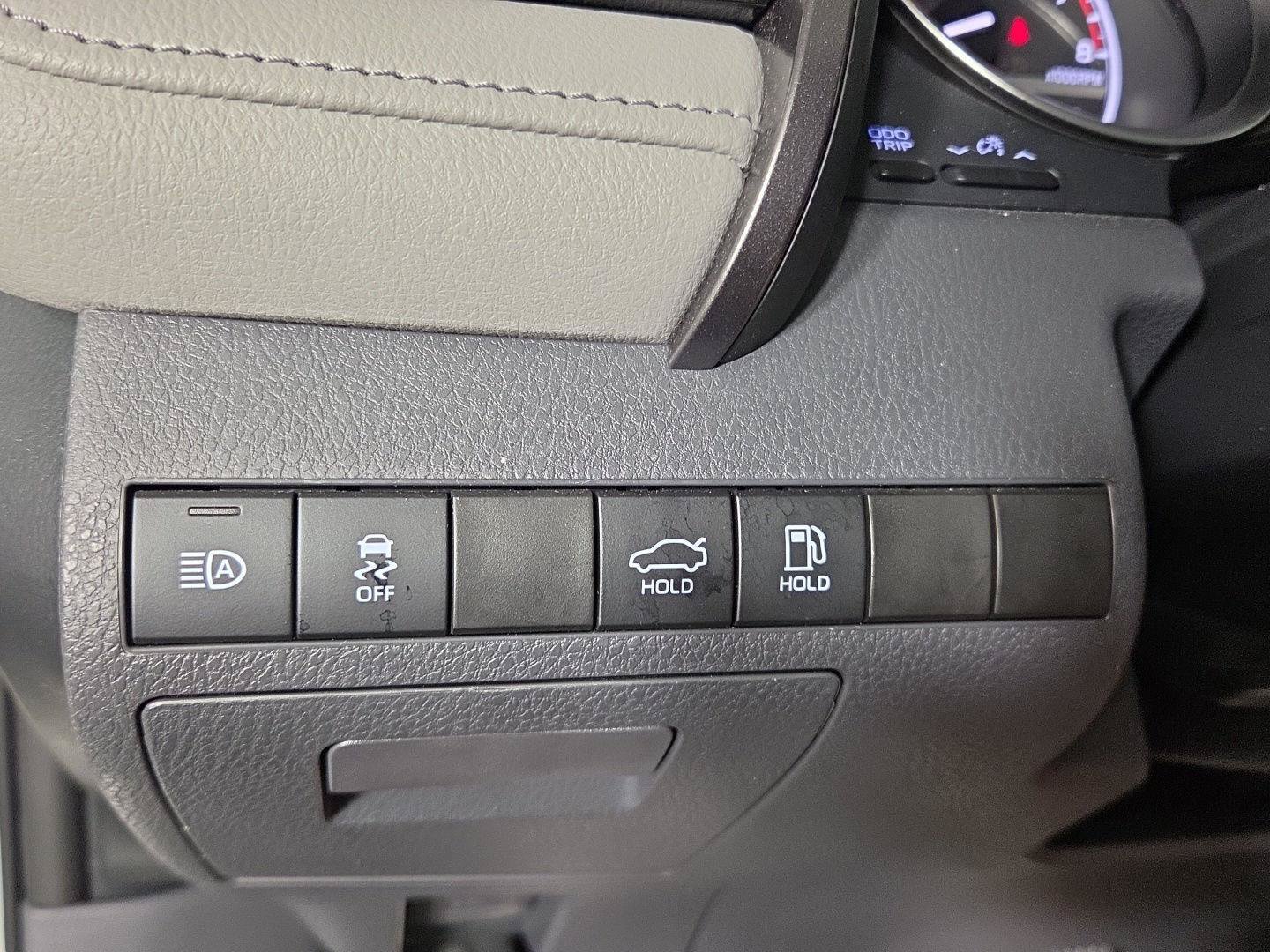 Used 2023 Toyota Camry LE AWD/4WD image 21