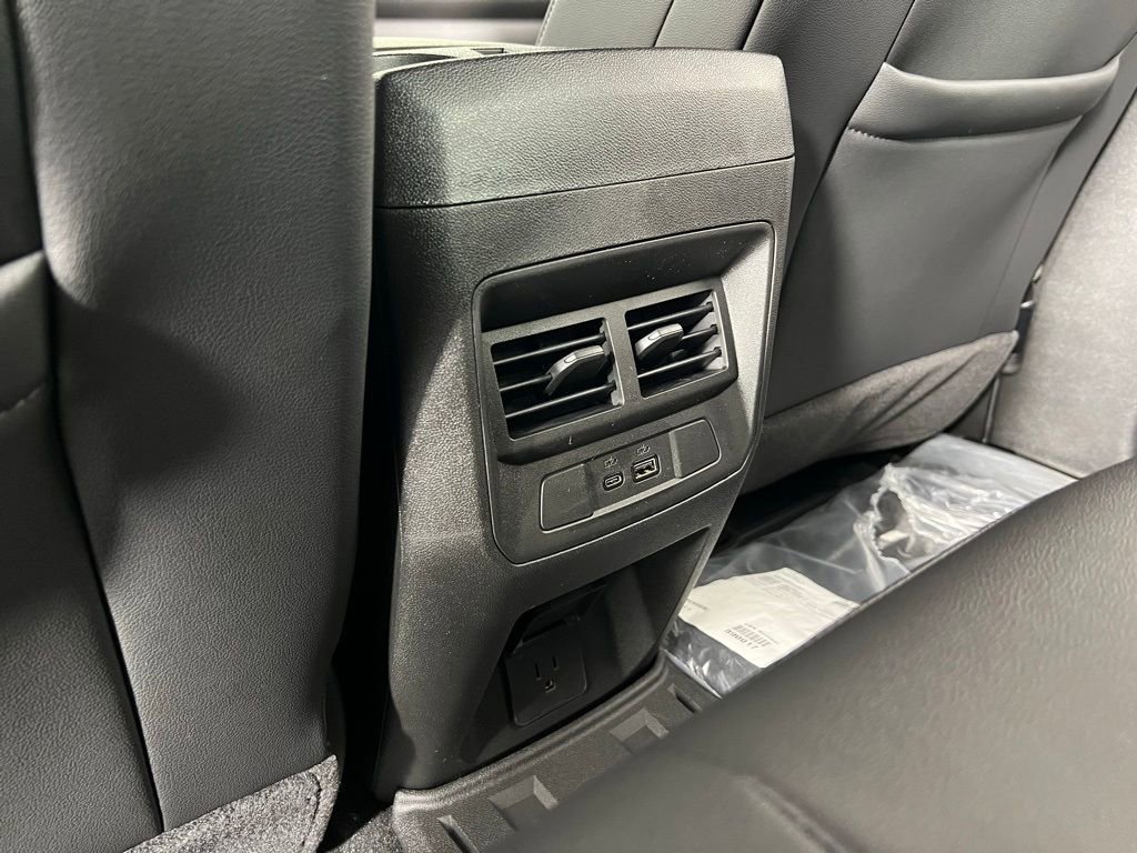 New 2025 Chevrolet Colorado LT w/ LT Convenience Package image 28