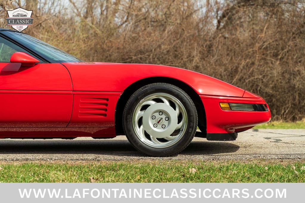 Used 1991 Chevrolet Corvette Coupe image 38