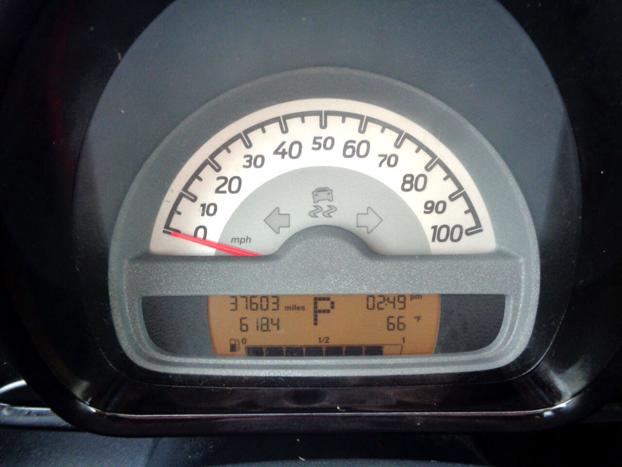 Used 2015 smart fortwo passion image 6