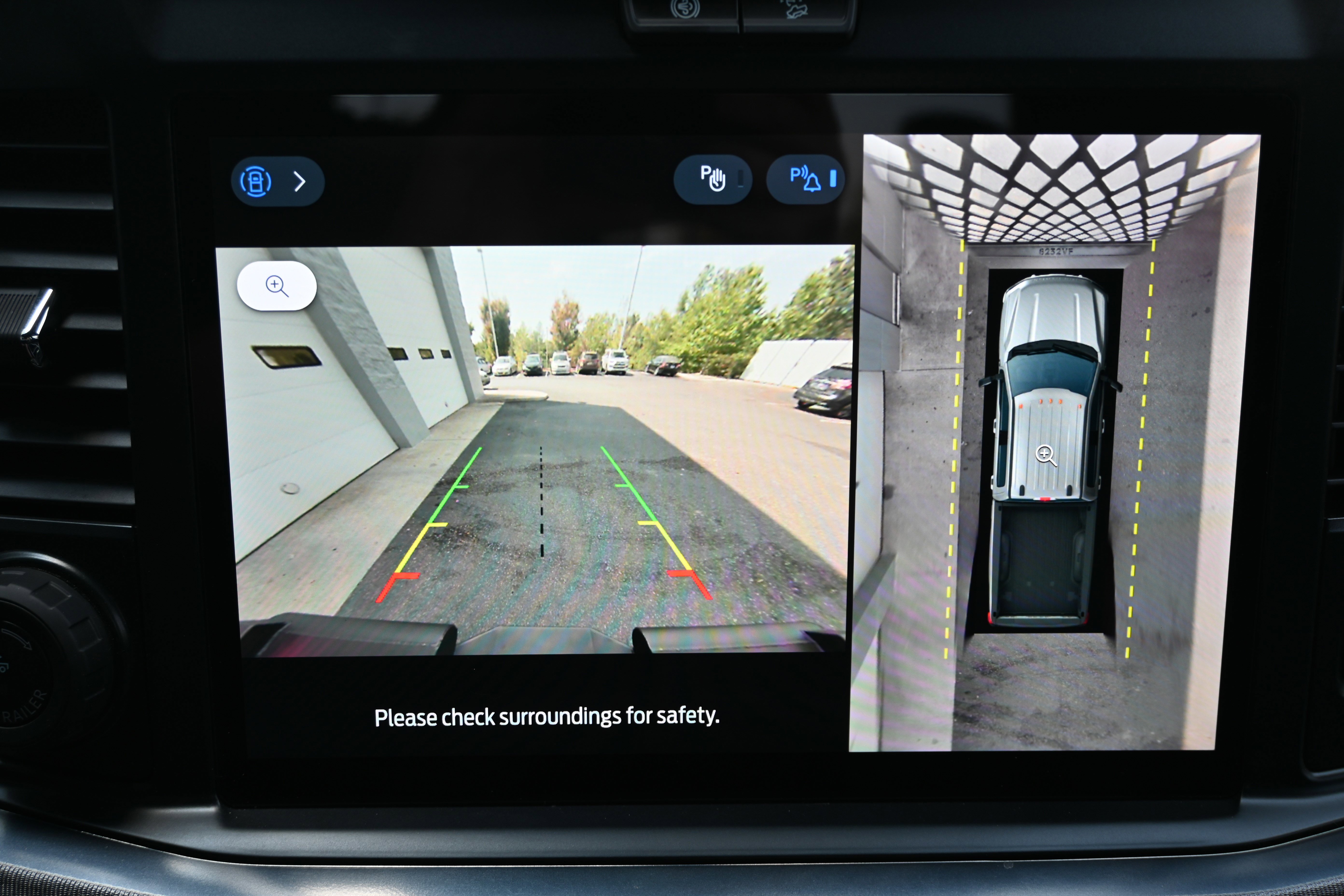 Used 2025 Ford F450 Platinum w/ FX4 Off-Road Package image 26