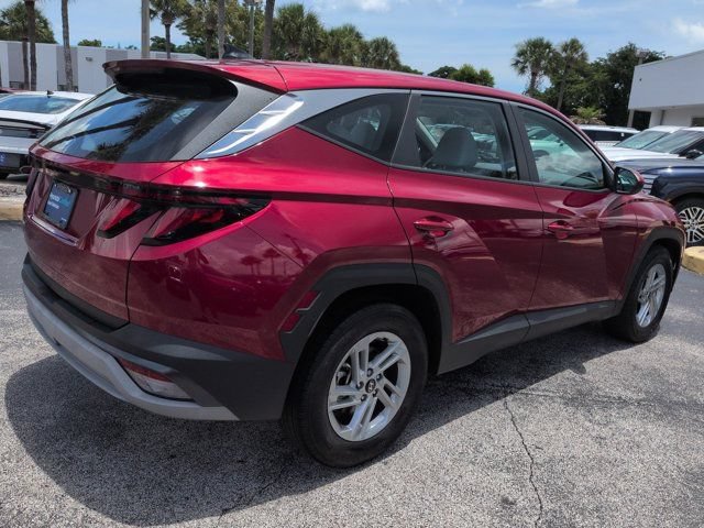 Certified 2025 Hyundai Tucson SE FWD image 4