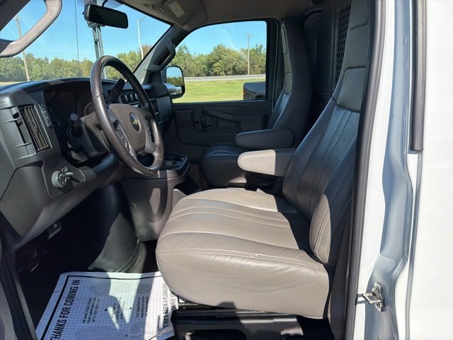 Used 2022 Chevrolet Express 2500 w/ Driver Convenience Package image 21