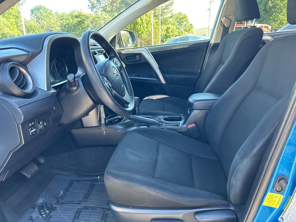 Used 2018 Toyota RAV4 LE w/ All Weather Liner Package image 18