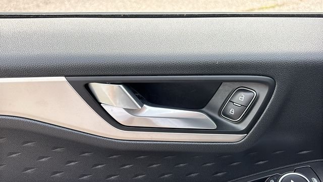 Used 2020 Ford Escape SE Sport AWD/4WD image 8