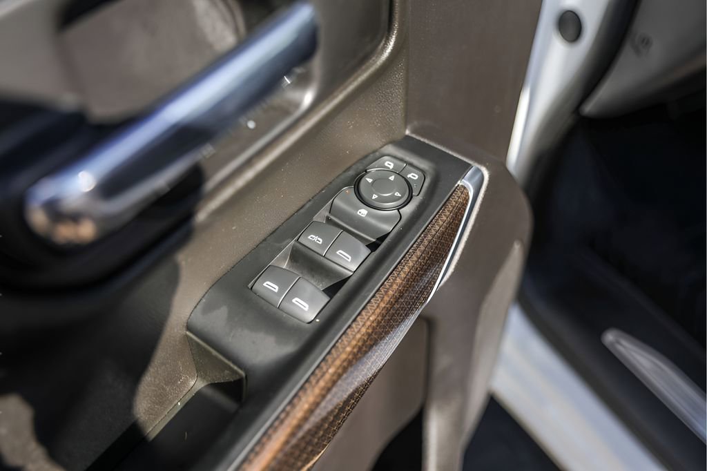 Used 2022 Chevrolet Silverado 1500 LT w/ Safety Package RWD image 25