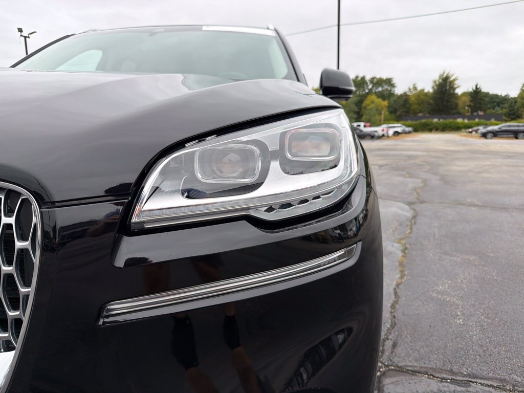 Used 2023 Lincoln Aviator Reserve w/ Equipment Group 201A AWD/4WD image 11
