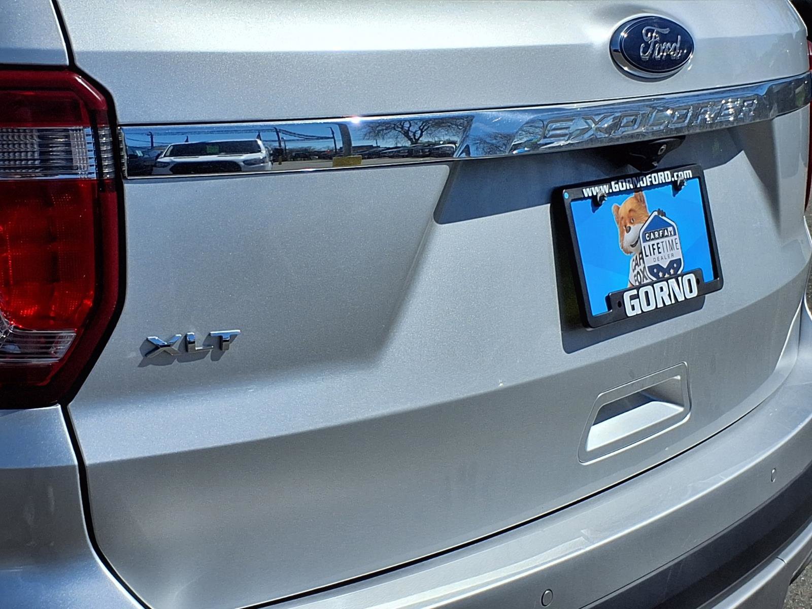 Used 2017 Ford Explorer XLT w/ Equipment Group 202A FWD image 26